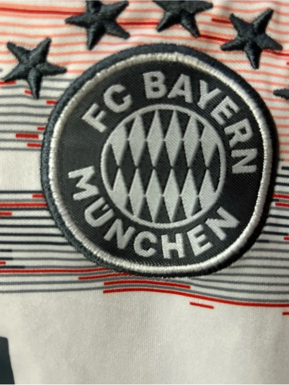 adidas White & Coral FC Bayern Munich Boys Away Jersey 28 slim (10/12)